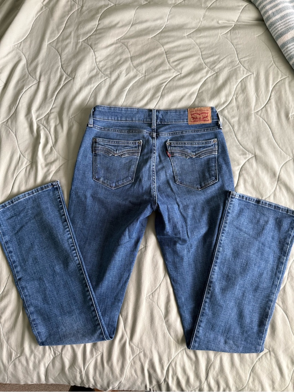 Levi’s 715 Bootcut size 28